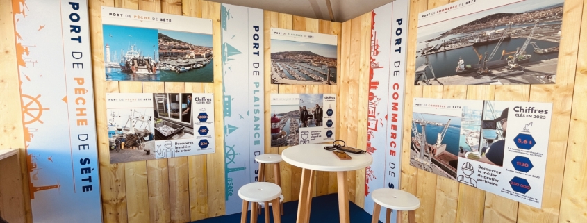Stand eco concu Port de Sète - escale à Sète. Conception et fabrication stand avec matériaux RSE et logistique évènementielle adaptée et durable.