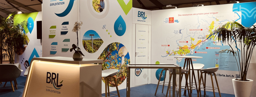 Stand RSE Transversale. Conception de stand sur mesure pour salon et foire expo Occitanie France et europe. Tissus tendus et impressions grands formats