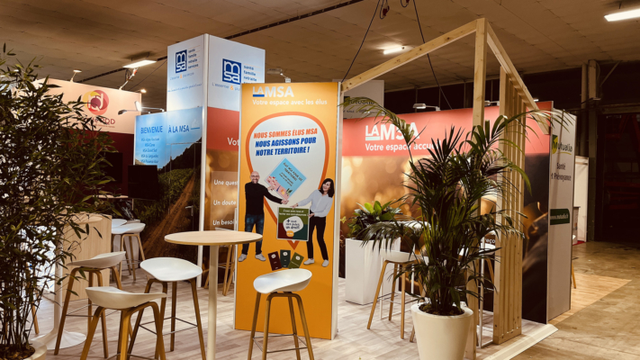 Stand RSE Transversale. Conception de stand sur mesure pour salon et foire expo Occitanie France et europe. Tissus tendus et impressions grands formats
